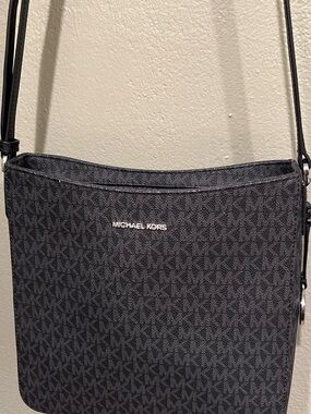 Michael Kors Jet Set Black MK Messenger Bag